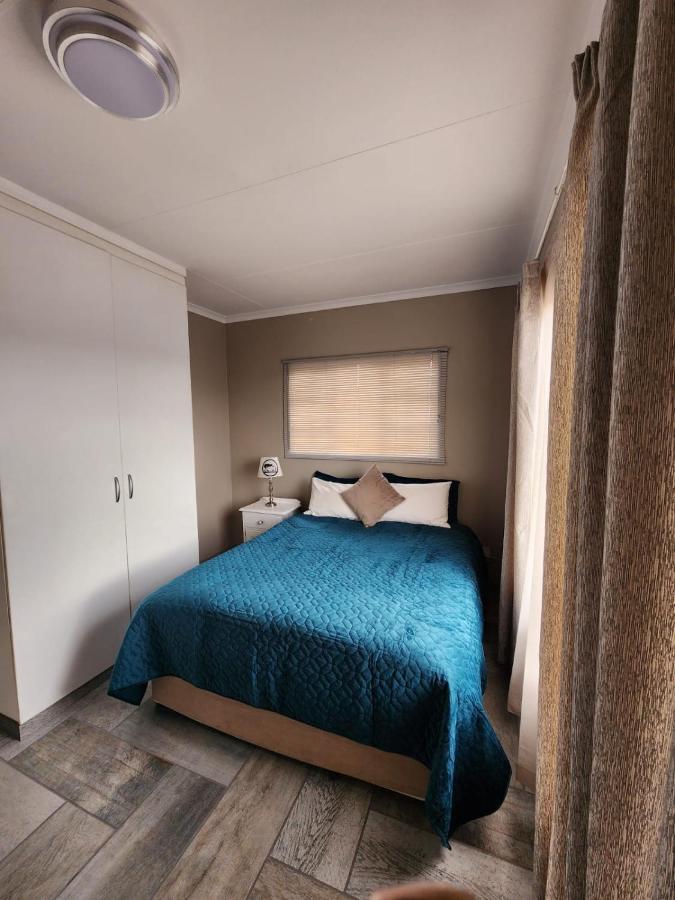 Rudman Townhouses - Family Apartment Boksburg Esterno foto